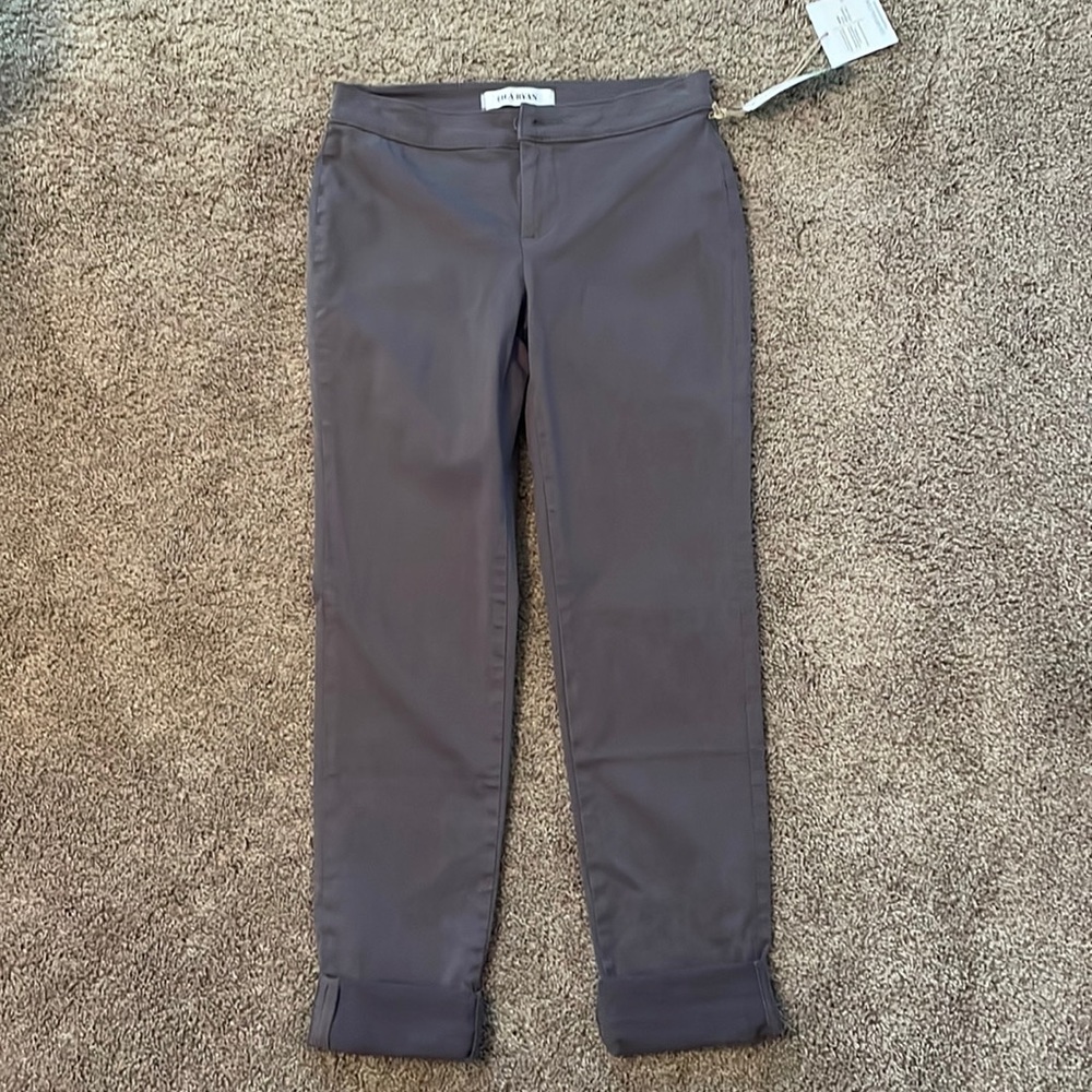 Zuri skinny pants. Can be rolled.
